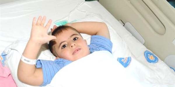 Kızı böbrek yetmezliğinden öldü, oğluna böbreğini verdi