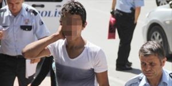 Caminin çelik para kasasını çalan 3 kişi serbest