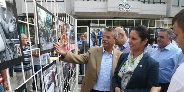 Haberciler fotoğraflarını sergiledi