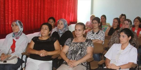 Hemşirelere 'florlu vernik uygulaması' eğitimi