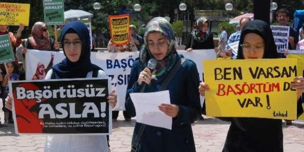 Başörtüsü eyleminde 'MEB' protesto edildi