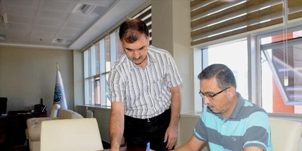 Üniversite'de diplomalar hazır