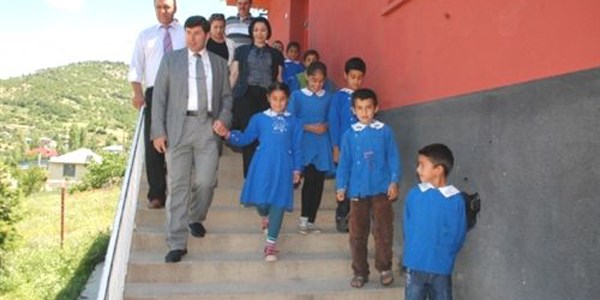 10 yılda Adana'ya 5 bin 490 derslik yapıldı