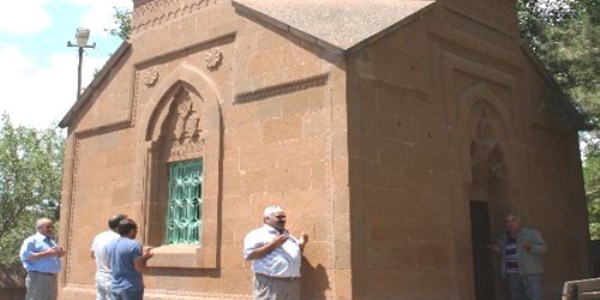Sahabe-İ Kiram Türbesi'ne ziyaretçi akını