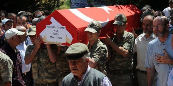 Askerliği bitirip babasına süpriz yapmak isterken kazada öldü