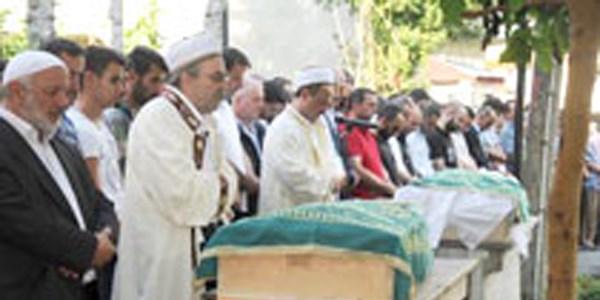 Cenaze namazları birlikte kılındı