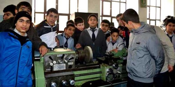 MEB dönüşen meslek liselerini mağdur etmesin