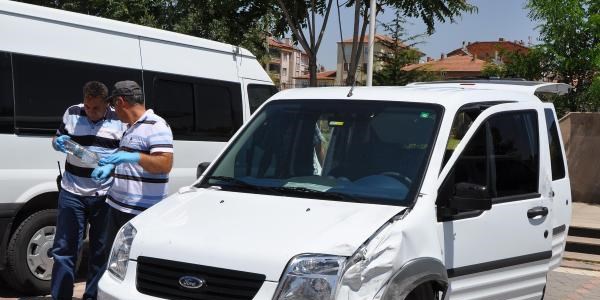 Kaza yapınca yakalanan otomobilde 63 kilo esrar ele geçirildi