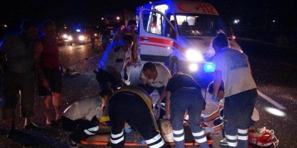 Uşak'ta iftar dönüşü kaza: 2 ölü