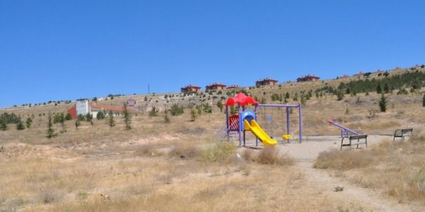 Çocuktan yoksun kalan park