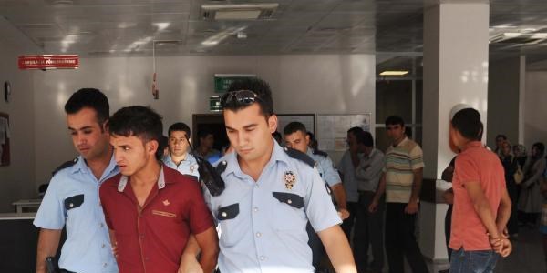 Gasp ve cinsel saldırı şüphelisi 3 kişi gözaltına alındı