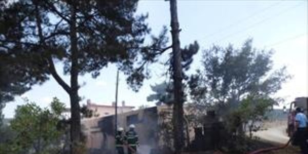 Besihanedeki yangın korkuttu