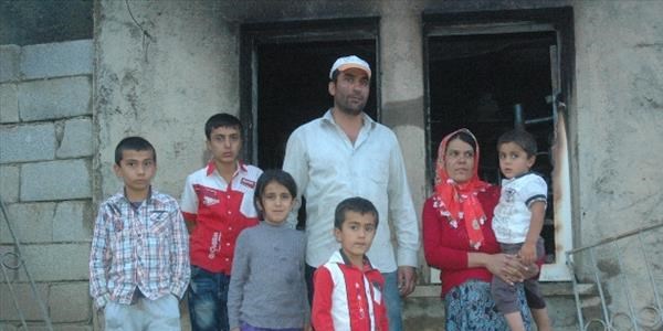 Yangın 7 nüfuslu aileyi mağdur etti