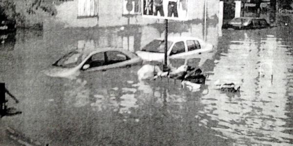 Sulara gömülen otomobil için İZSU'ya dava