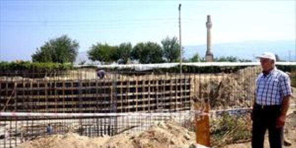 Mahalleli 53 yıl sonra köprüsüne kavuşuyor