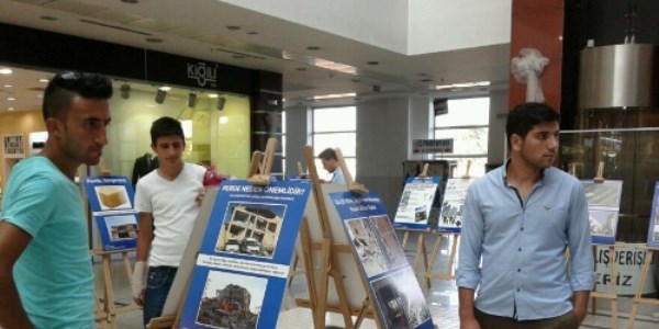 Tatvan'da Marmara depremi anısına resim sergisi açıldı