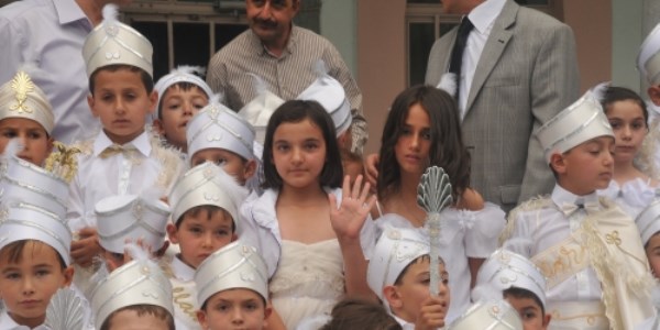 Çorum'da 500 çocuk erkekliğe ilk adımını attı