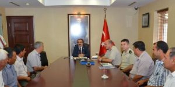 Köy muhtarlarından, Vali Coş'a ziyaret