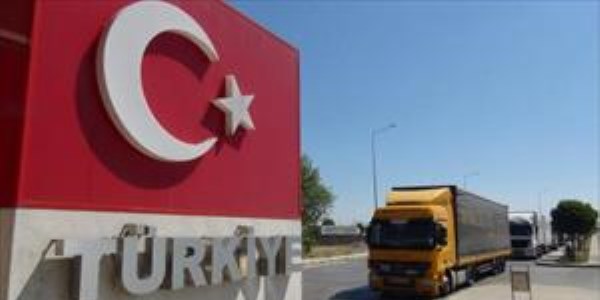 Kapıkule'de 5 kilometre tır kuyruğu