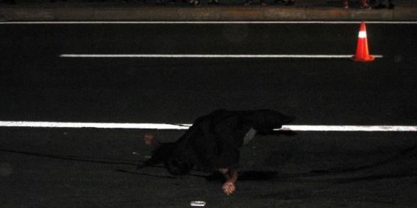 Arkadaşı kazada öldü, yardım isterken kendisi de öldü