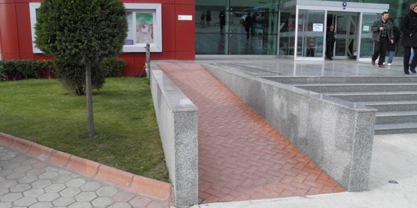 Hastanelerden engellerin kaldırılmasına ek süre