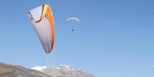 Yamaç paraşütü dünya şampiyonası Erzincan'da yapılacak