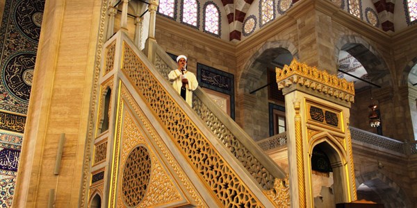 Diyanet, yarınki Cuma hutbesini değiştirdi