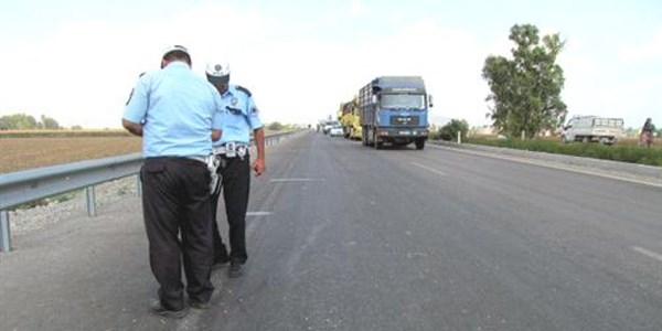 Mısır tarlasından yola çıkan 7 yaşındaki çocuk kazada öldü