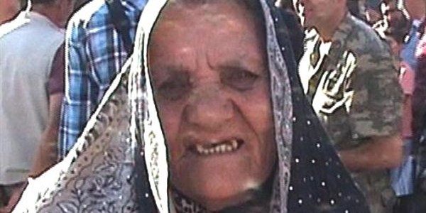 Askeri bandonun marşları Nahice Nineyi coşturdu