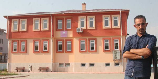 Oğlunun adının verildiği okul için oyuncak kampanyası başlattı