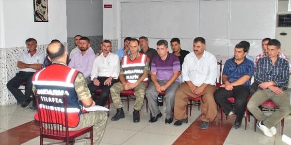 Jandarmadan servis şoförlerine seminer