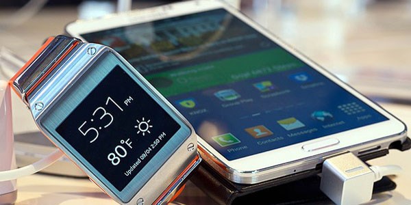 Samsung, akıllı saat ve Note 3'ü tanıttı