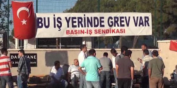 Darphane binası önünde gerginlik