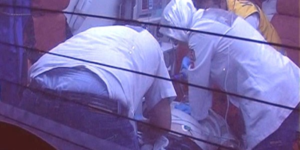 Biri çarptı öldürdü, diğeri ezmemek için kamyonu devirdi