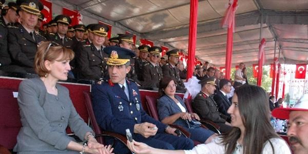 Balıkesir'in düşman işgalinden kurtuluşu törenlerle kutlandı
