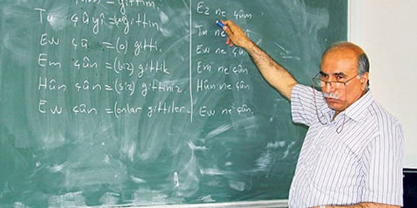 Öğretmensiz Kürtçe dersine 160 bin başvuru