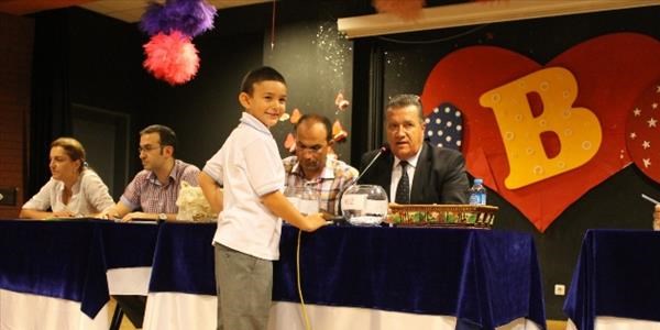 Minik öğrenciler öğretmenlerini kurayla belirlediler