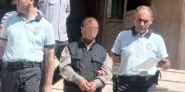 Bıçakla yaralamaya 10'ar yıl hapis