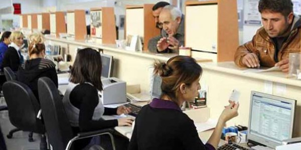 IMF gitti, memura yol yardımı geri geldi