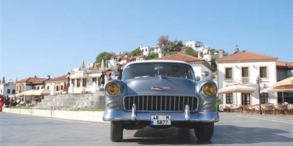 Babasna 1955 model chevrolet ile srprizi yapacak