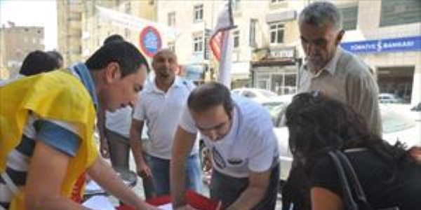 Anadilde eğitim için toplanan imzalar Milli Eğitim'e verilecek