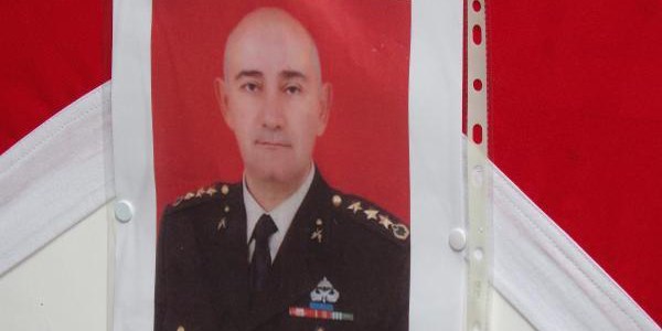 Albay, kalp krizi geçirerek hayatını kaybetti