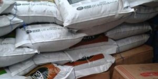 Bulgur yüklü kamyondan 50 bin paket kaçak sigara çıktı