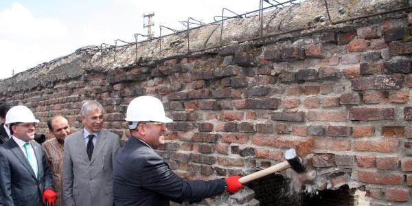 Yozgat'ta kentsel dönüşüme ilk balyoz Bozdağ ve Bayraktar'dan