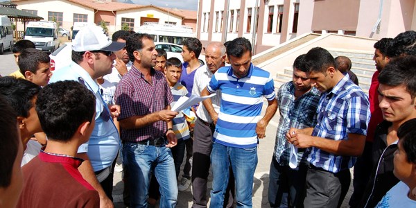 Okullar açıldı servis tartışmaları başladı