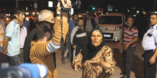 Çadırda kalan Suriyeliler birbirine girdi: 2 yaralı