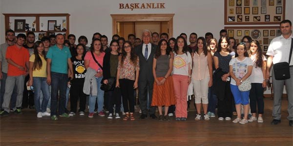 Tıp öğrencilerinden Başkan Gürün'e ziyaret