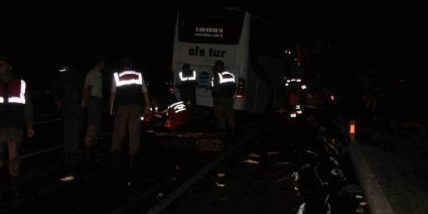 Tur otobüsü kaza yaptı: 7 ölü, 26 yaralı
