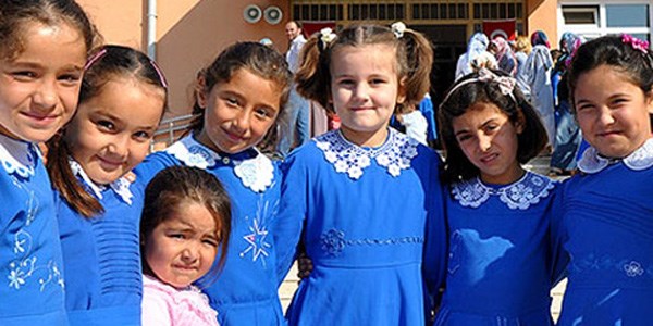 MEB: Kız öğrencilere pozitif ayrımcılık yapın