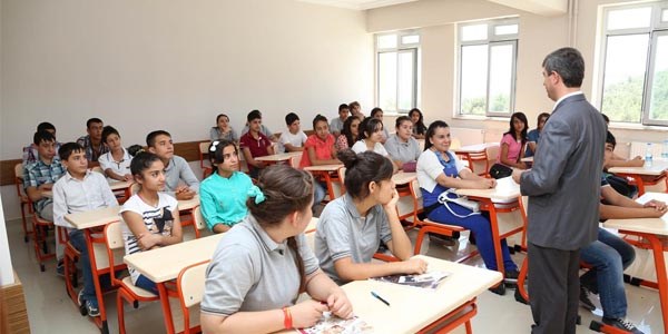ehitkamil Anadolu Lisesi'nde ilk ders zili ald